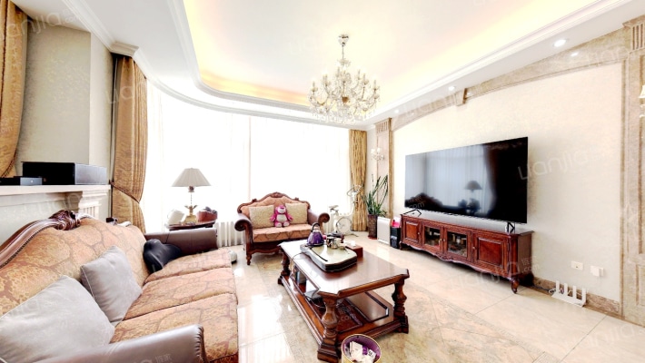 伊顿山庄二手房实景图