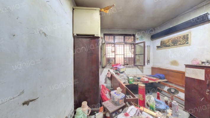 中心血站家属院二手房实景图