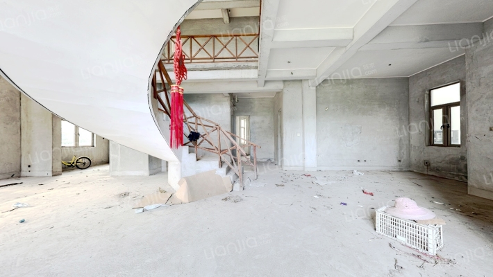 棕榈滩高尔夫别墅二手房实景图