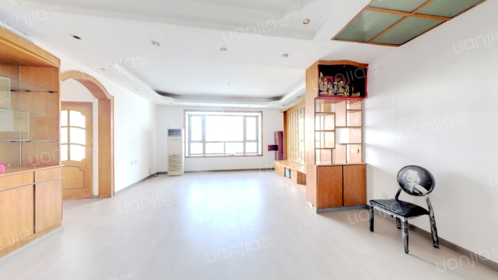 船舶广场二手房实景图