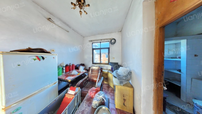 第四j机公司宿舍二手房实景图