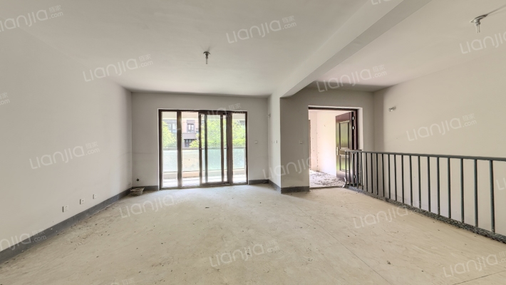 融创逸墅溪岸景园一区二手房实景图