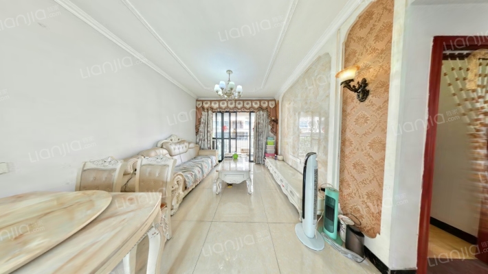 君逸湾二手房实景图