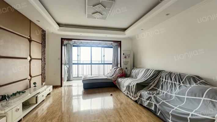 新輝華府二手房实景图