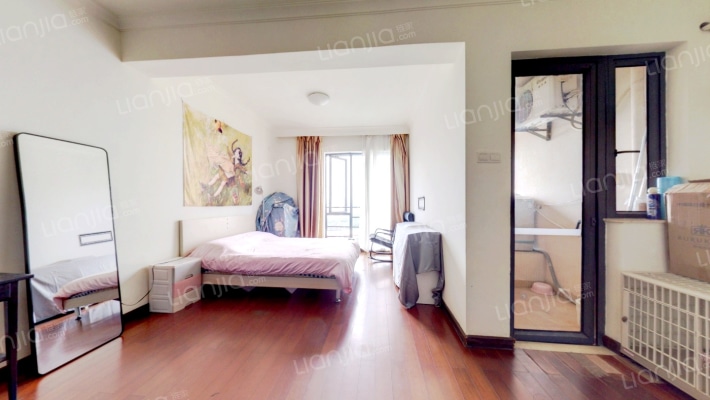 万科四季花城提香公寓二手房实景图