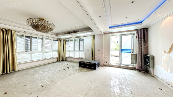 大发商厦二手房实景图