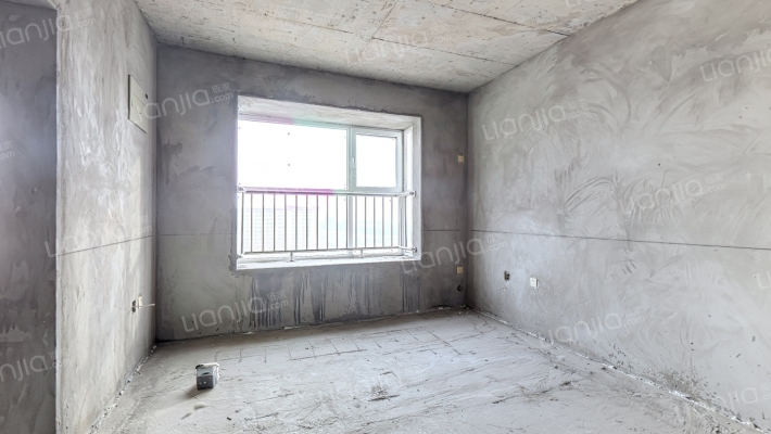 出小区华阳路交通便利，采光好，配套齐全-客厅