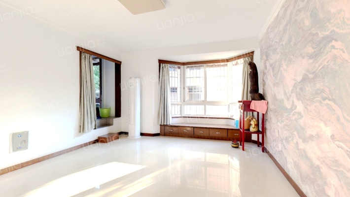 山水公寓二手房实景图