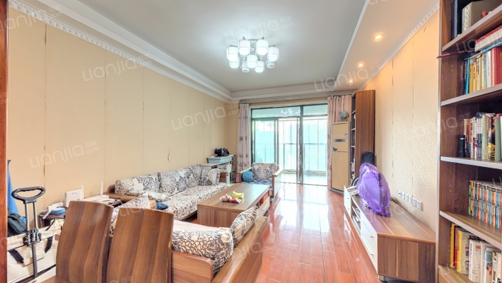 银海雅苑二手房实景图