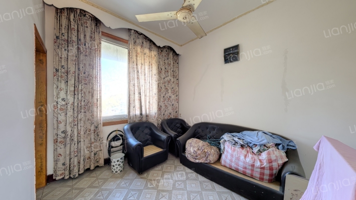 象湖建材小区二手房实景图