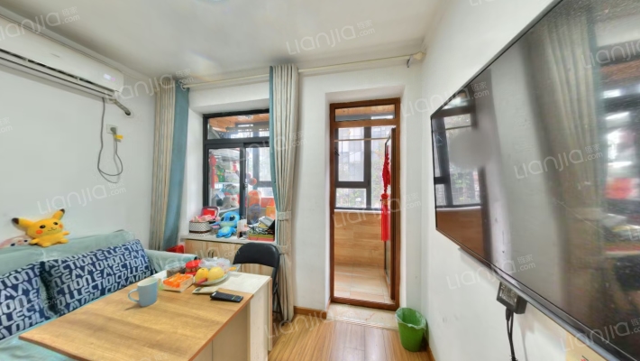 燕子山小区东路二手房实景图