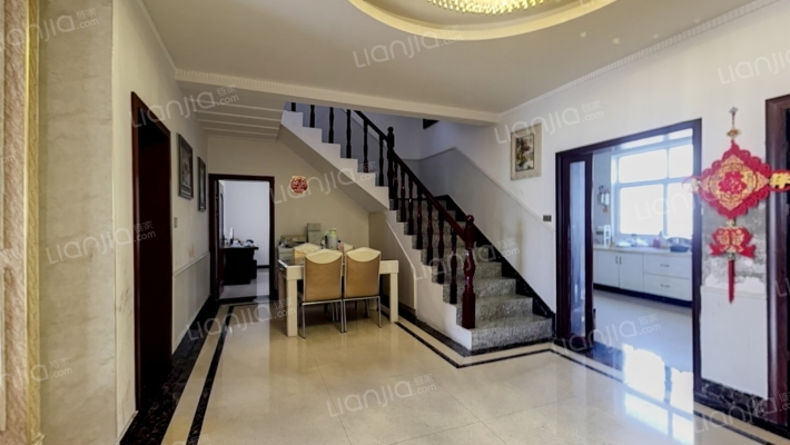 世纪豪庭铭源艺墅二手房实景图