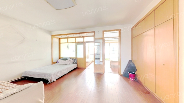 丝绸小区二手房实景图