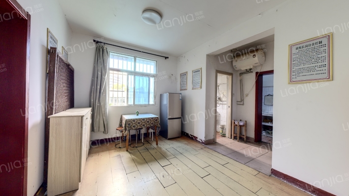 广埠屯小学宿舍二手房实景图