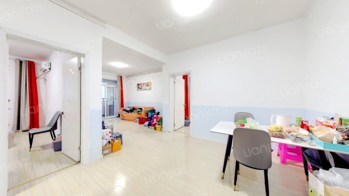 临湖景苑二手房实景图