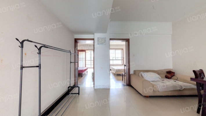 新站中心集贸市场二手房实景图