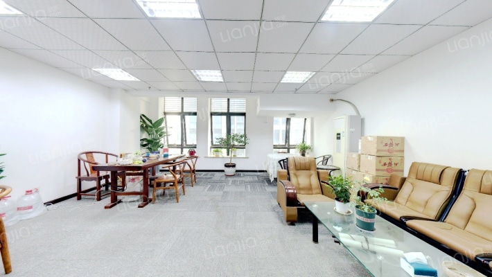 东创科技中心二手房实景图