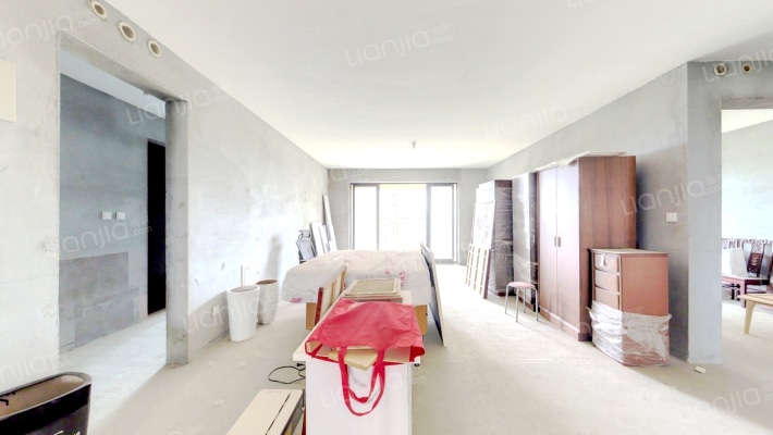 鲁能公馆2号院二手房实景图