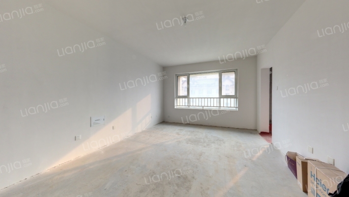 龙润紫宸华府二手房实景图