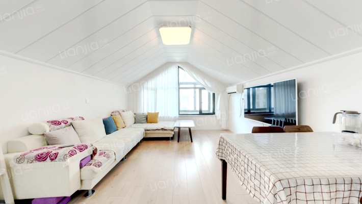 加州枫景二手房实景图