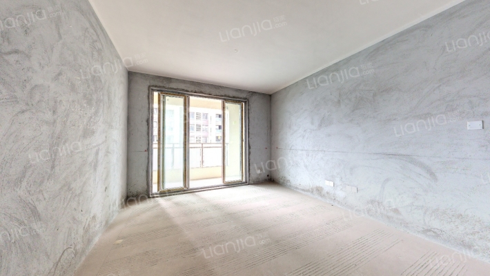 中国摩四期春藤佳苑二手房实景图