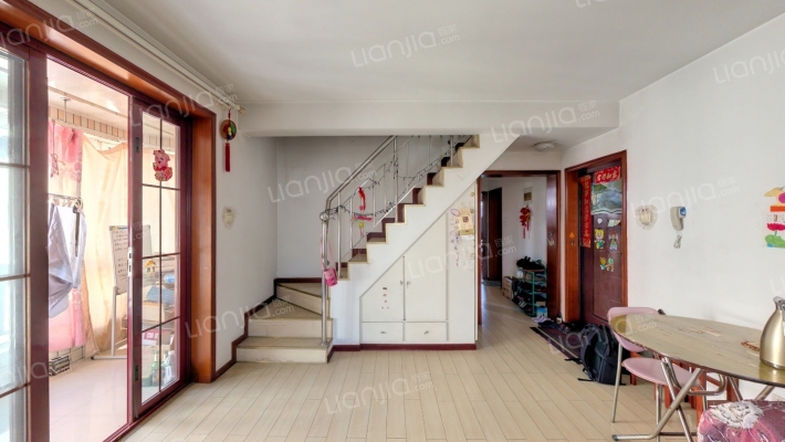 恋日花园二手房实景图