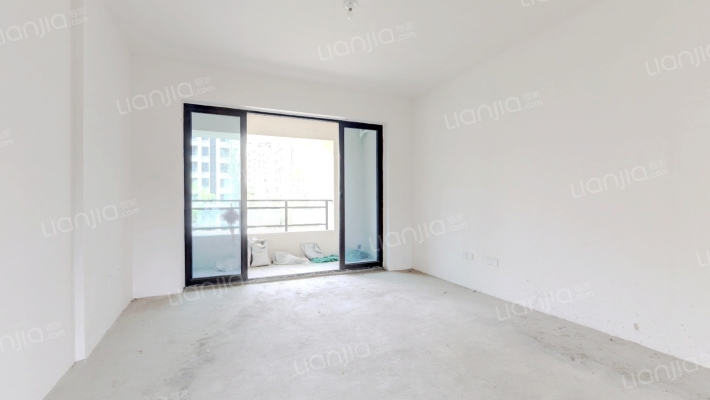 中建人居山水颐墅二手房实景图