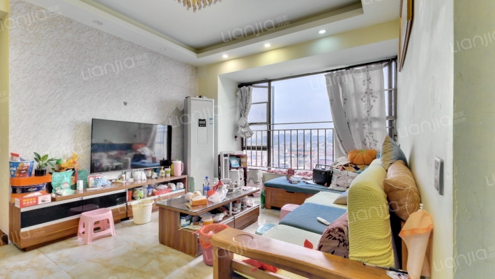 中天城市之门二手房实景图