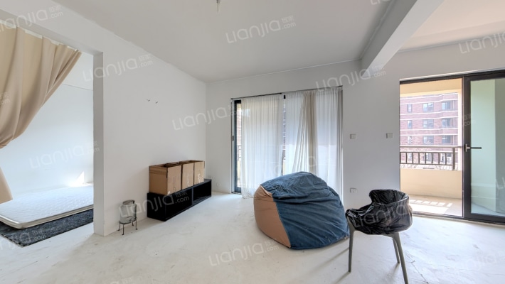 龙湖蔚澜香缇二手房实景图