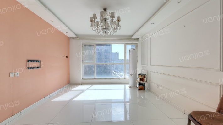 保利金香槟二手房实景图