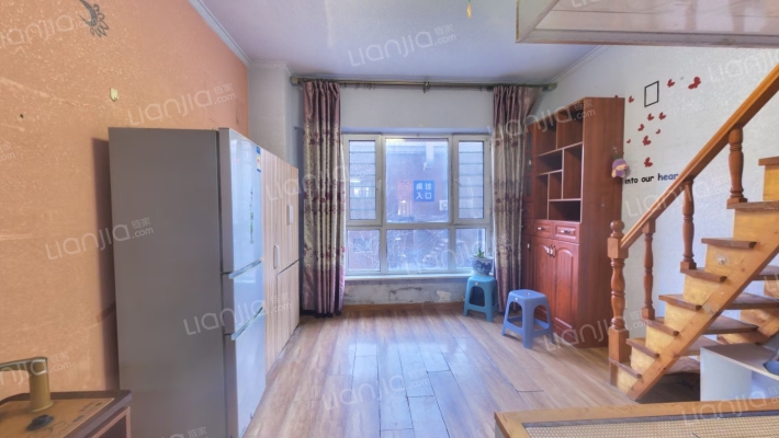 万龙第八城F区二手房实景图