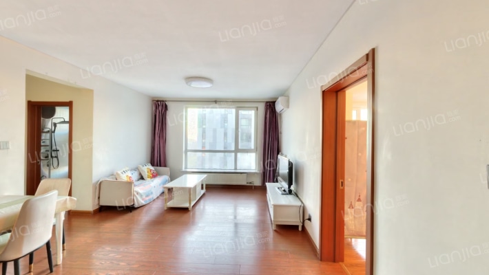 金地滨河国际二手房实景图