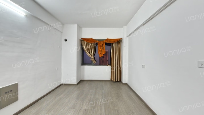 宝龙天地二手房实景图