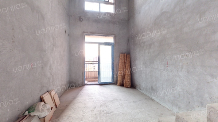 典雅花溪半岛一期高层二手房实景图