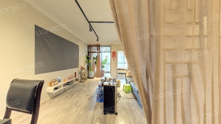 蓝波湾新天卫城卫央街区二手房实景图