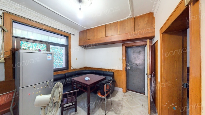 鼓风机厂宿舍二手房实景图