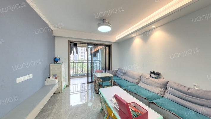 越秀亲爱里二手房实景图