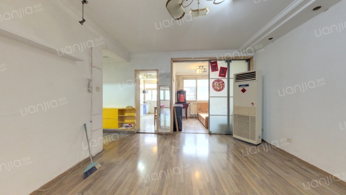 嘉定山花园二手房实景图