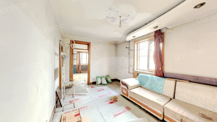 铁道部建厂局家属楼 南北通透两居 满五唯一-客厅