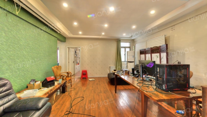 颐园公寓二手房实景图