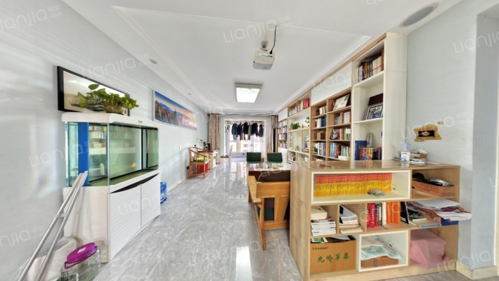 保利拉菲公馆朗菲园西区二手房实景图