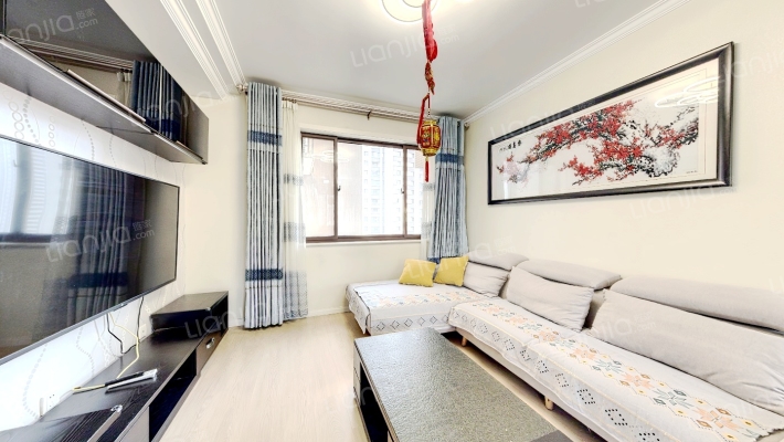 东尚观湖二手房实景图