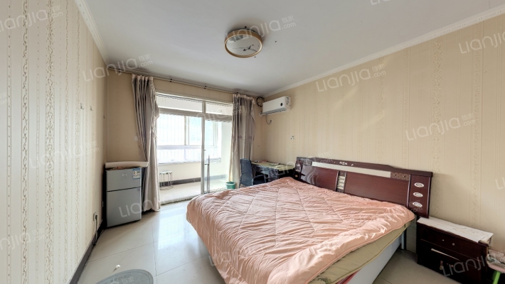 金茂购物中心住宅区二手房实景图