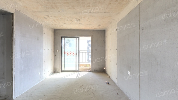 中南春风南岸二手房实景图