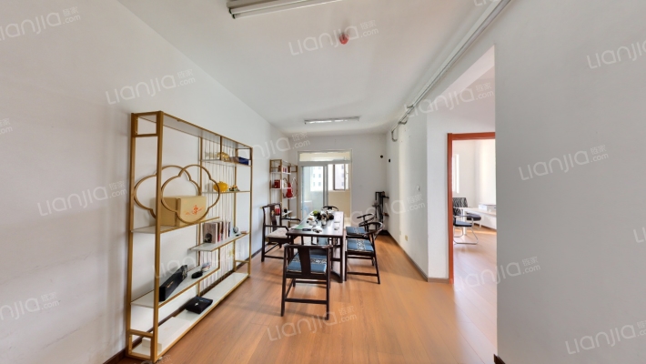 绿地卢浮商务中心二手房实景图