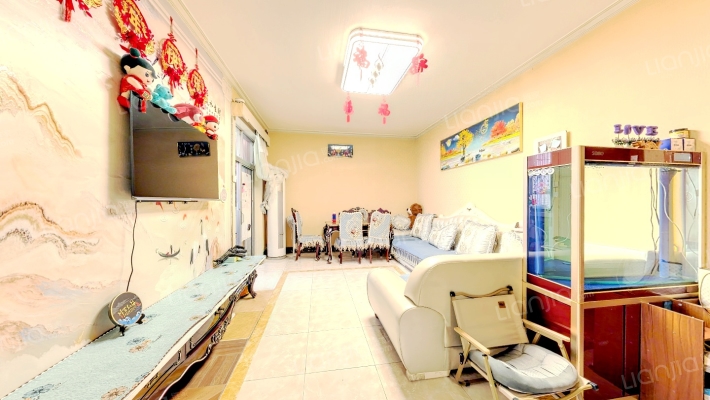 明鸿新城二手房实景图