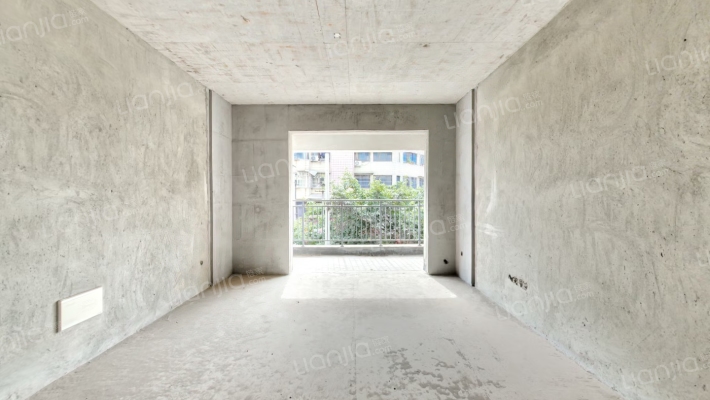 仁亮华庭二手房实景图