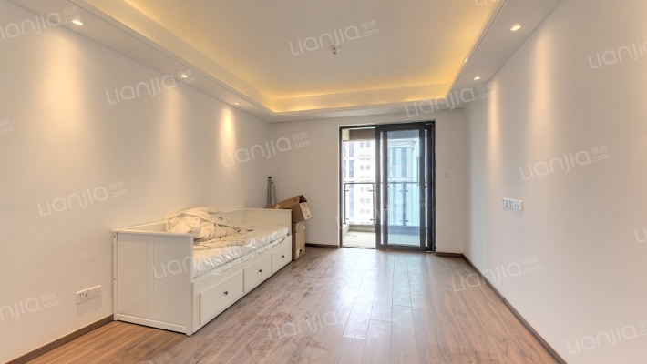 荣盛华庭二手房实景图