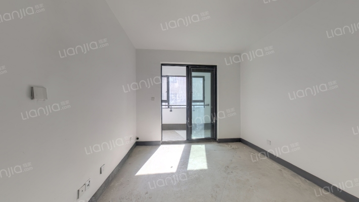 乐居湖畔静园二手房实景图