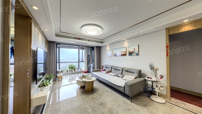 红星天铂二手房实景图